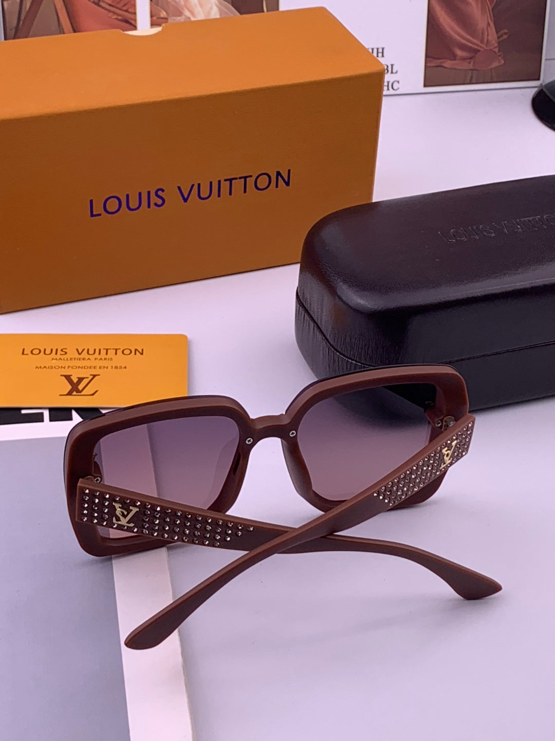 Louis Vuitton L2990 Square Black Lens Sunglasses for Men & Women - 398122 - detail image 4