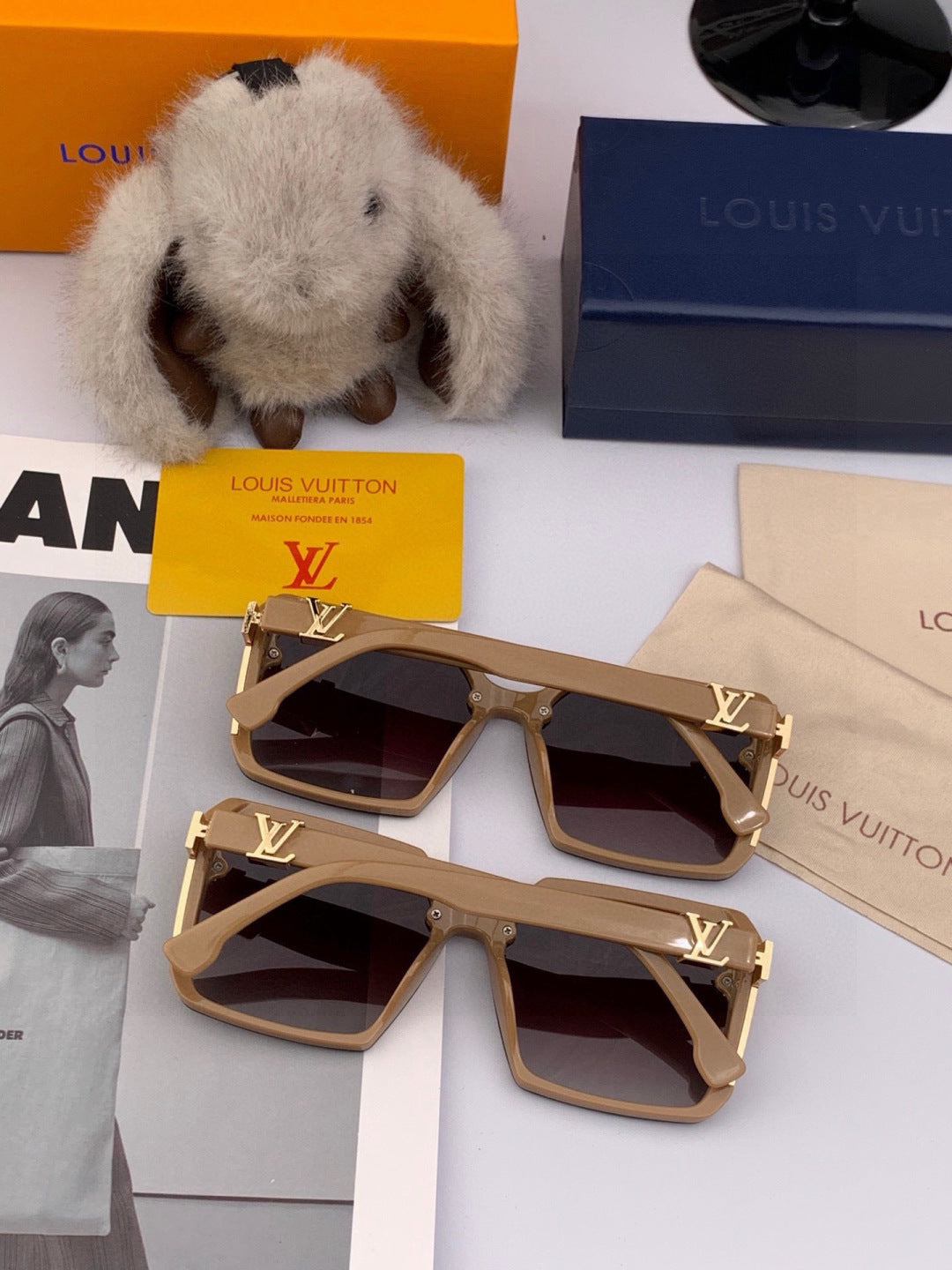 Louis Vuitton L5230 Square Red Lens Sunglasses for Men & Women - detail image 6
