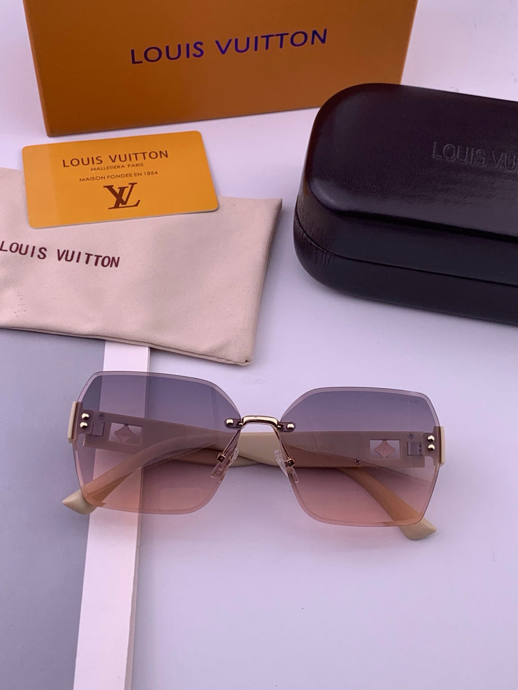 Louis Vuitton L9261 Square Gold Lens Sunglasses for Men & Women - 398111