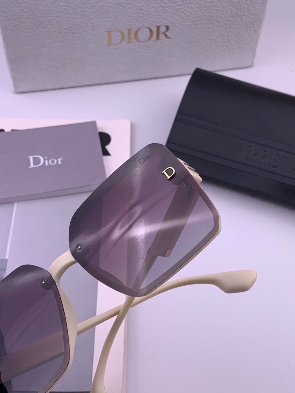 Dior CD8226 Polarized Square Red Lens Sunglasses for Women - 415517 - detail image 3