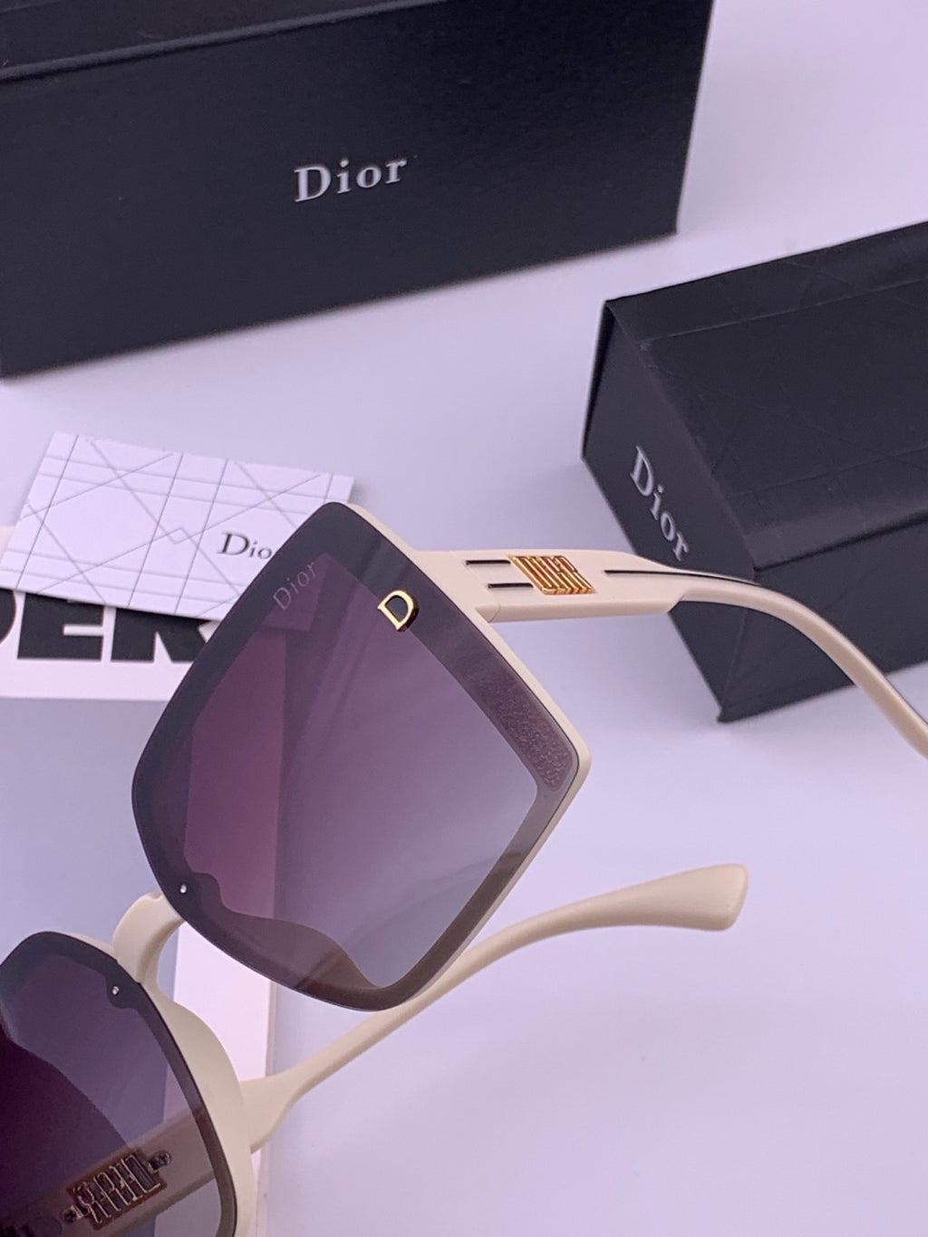 Dior D5290 Polarized Square Black Lens Sunglasses for Men & Women - 415508 - detail image 4