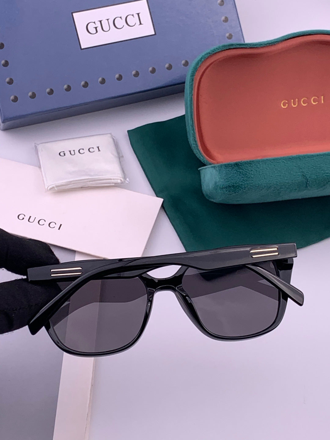 Gucci G77726 Polarized Square Black Lens Sunglasses for Men & Women - detail image 6