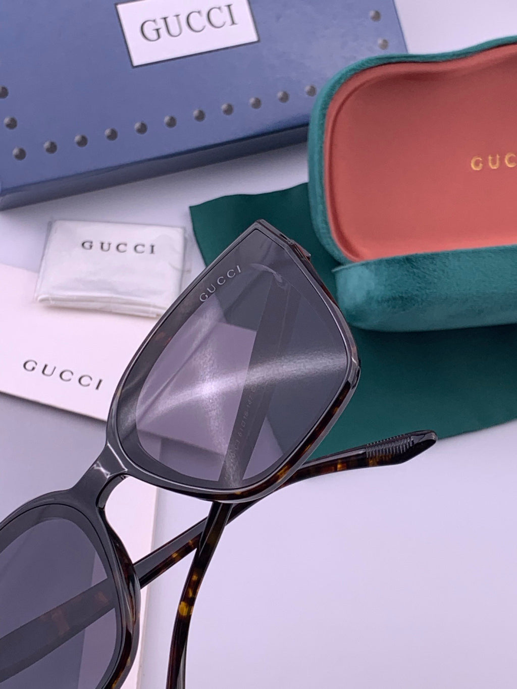 Gucci G07726 Polarized Square Black Lens Sunglasses for Men & Women - 415123 - detail image 5
