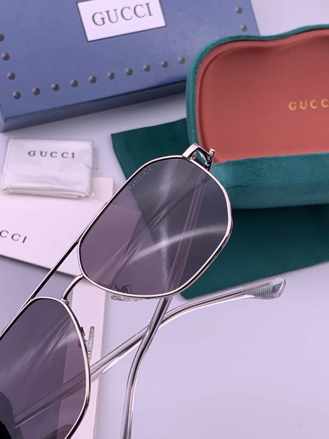 Gucci G4202 Polarized Aviator Orange Lens Sunglasses for Men & Women - detail image 3