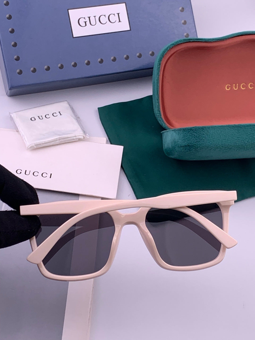 Gucci G02803 Polarized Square Red Lens Sunglasses for Women - detail image 4