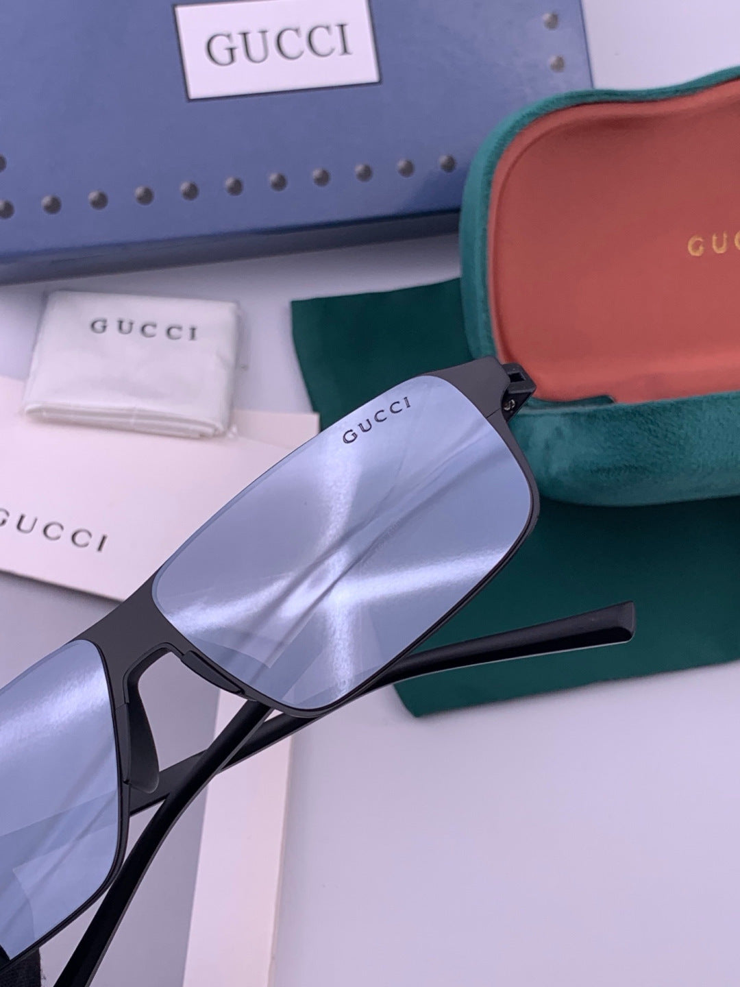 Gucci G2225 Polarized Aviator Gold Lens Sunglasses for Men - 415068 - detail image 4