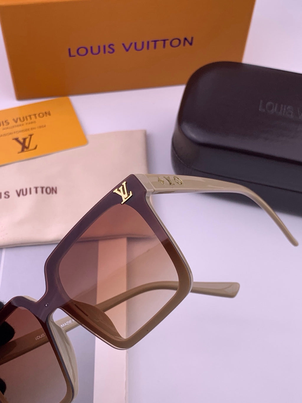 Louis Vuitton L6006 Oversized Red Lens Sunglasses for Men & Women - 414839 - detail image 3