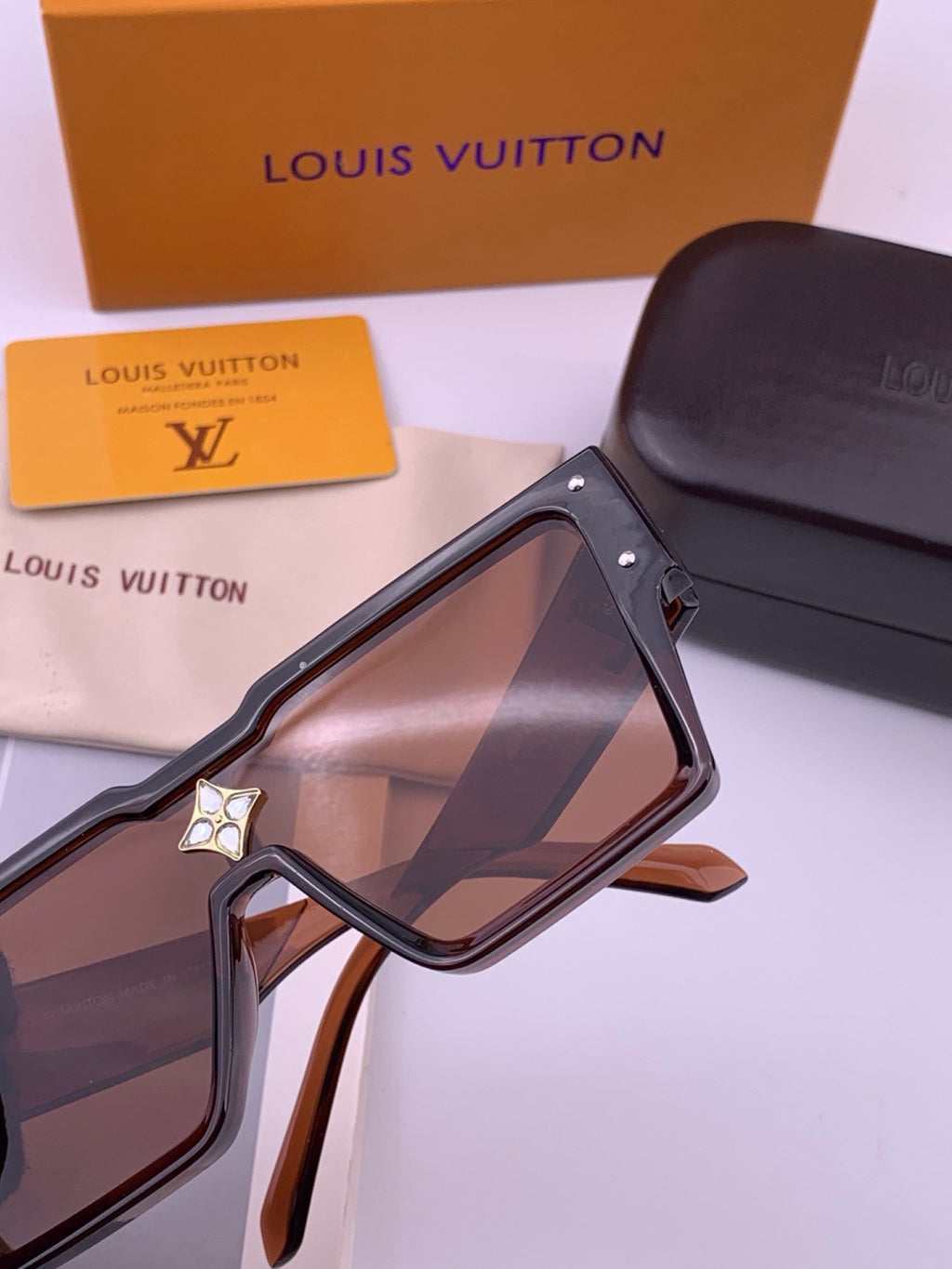 Louis Vuitton L7600 Square Black Lens Sunglasses for Women - 414845 - detail image 4