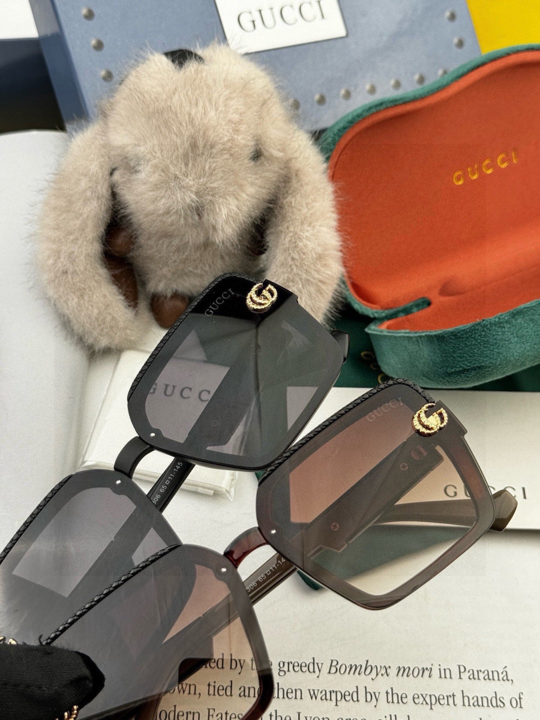 Gucci G6130 Square Gold Lens Sunglasses for Men & Women - detail image 3