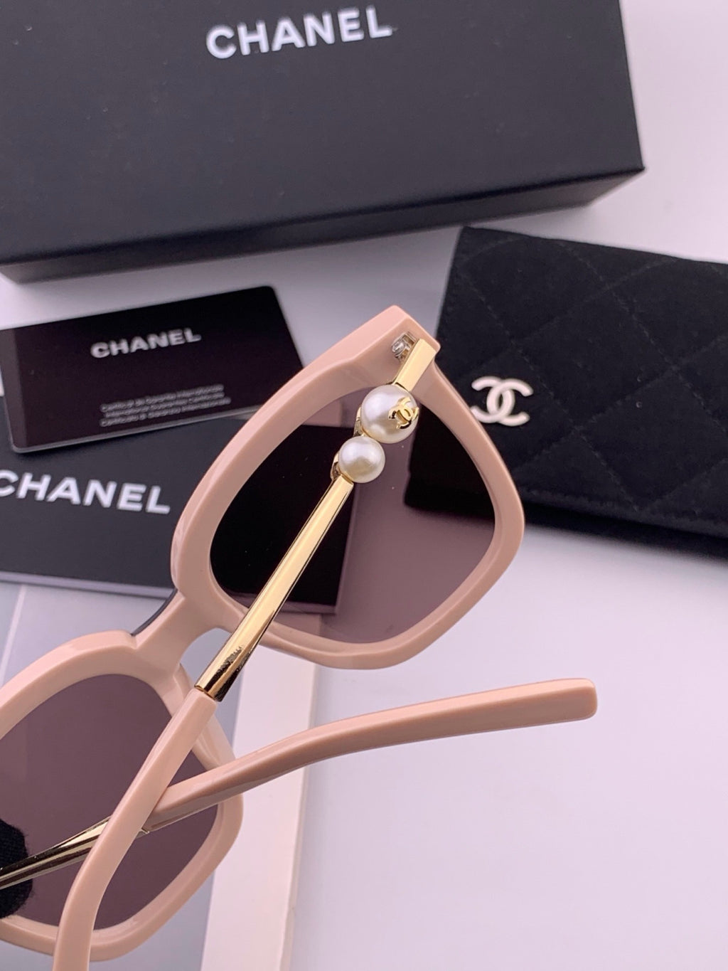 Chanel CH4231 Oversized Black Lens Sunglasses for Men & Women - 415225 - detail image 3