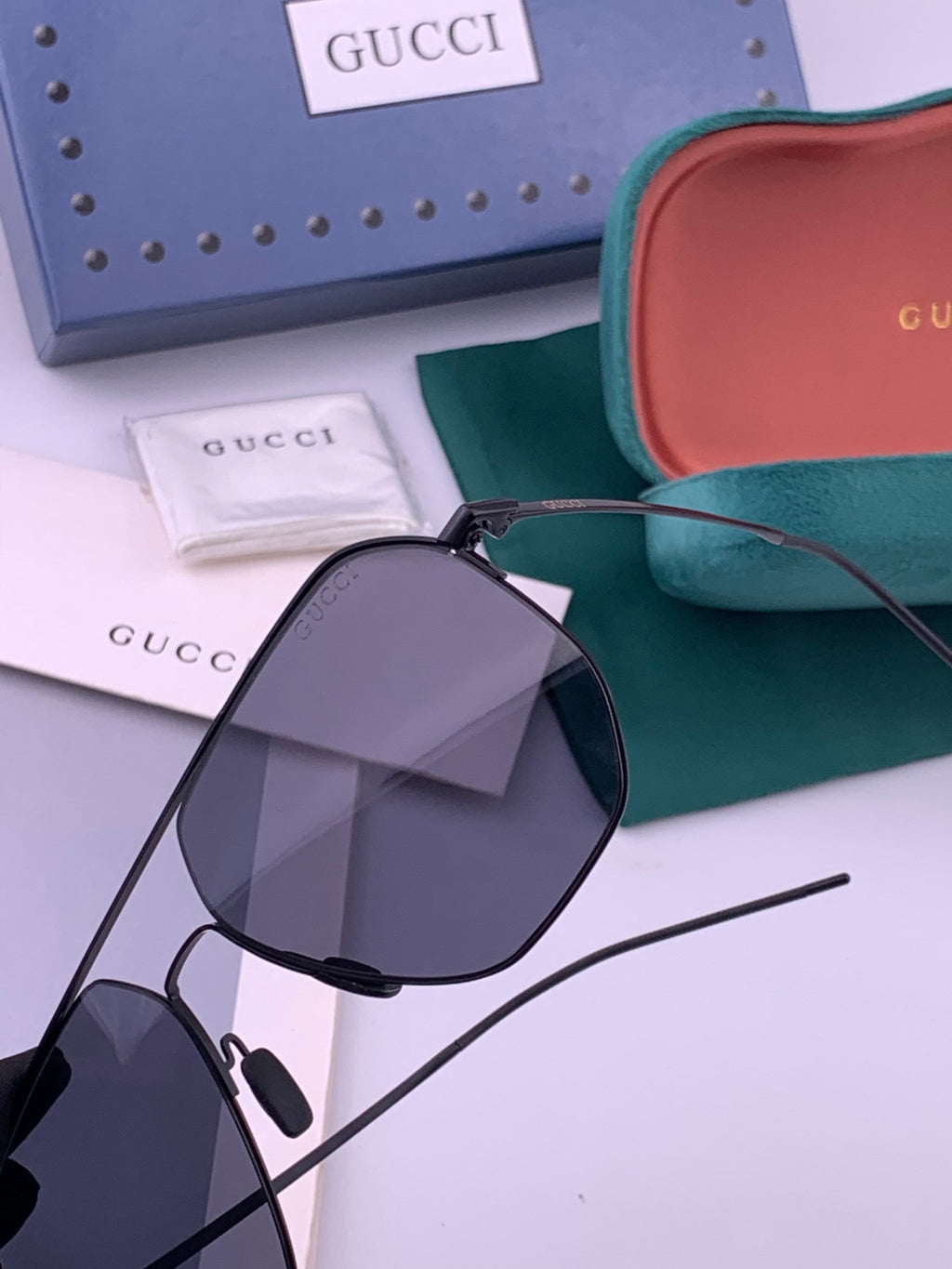 Gucci G3227 Polarized Aviator Gold Lens Sunglasses for Men - 415004 - detail image 3