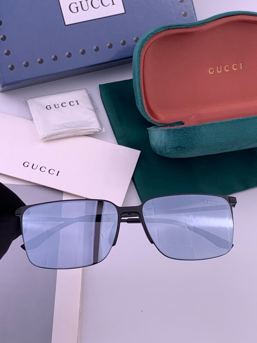 Gucci G01810 Polarized Aviator Gold Lens Sunglasses for Men - 415011