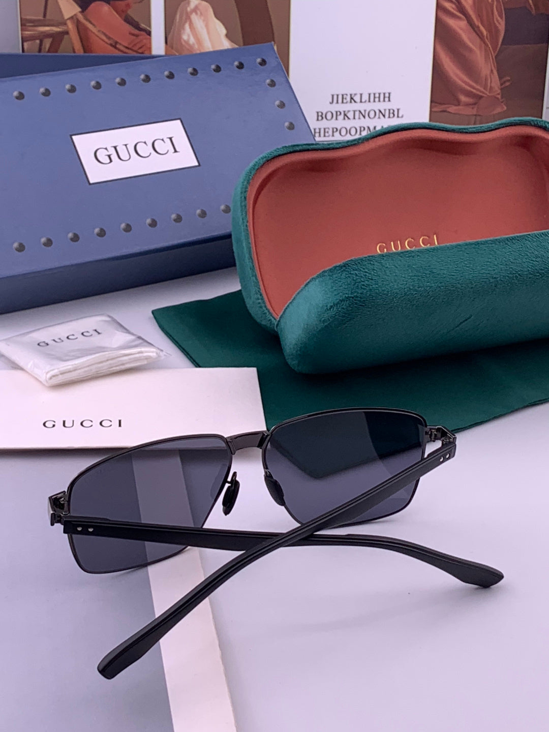 Gucci G7226 Polarized Aviator Gold Lens Sunglasses for Men - detail image 4