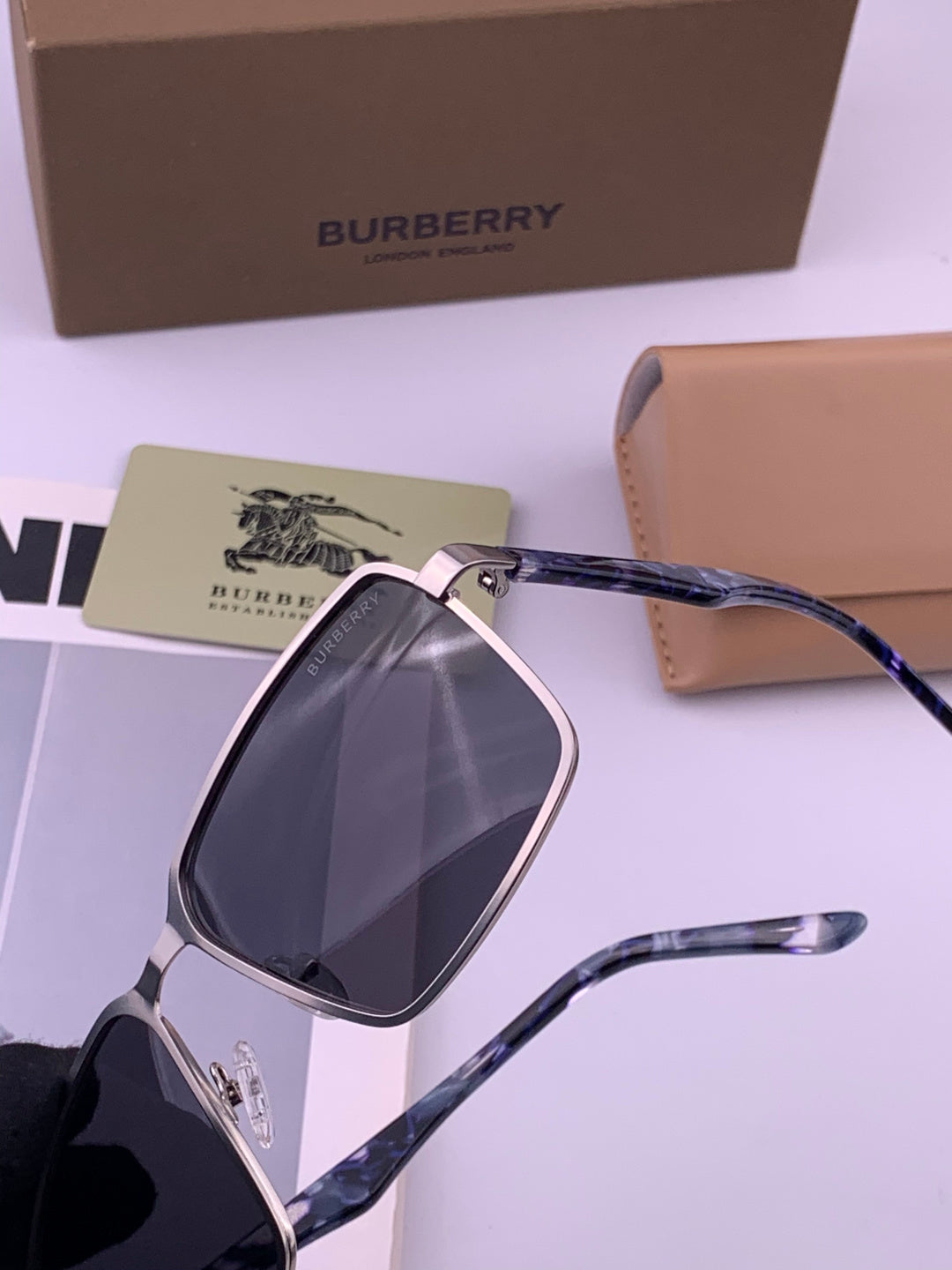 Burberry B080668 Aviator Gold Lens Sunglasses for Men - 432475 - detail image 3