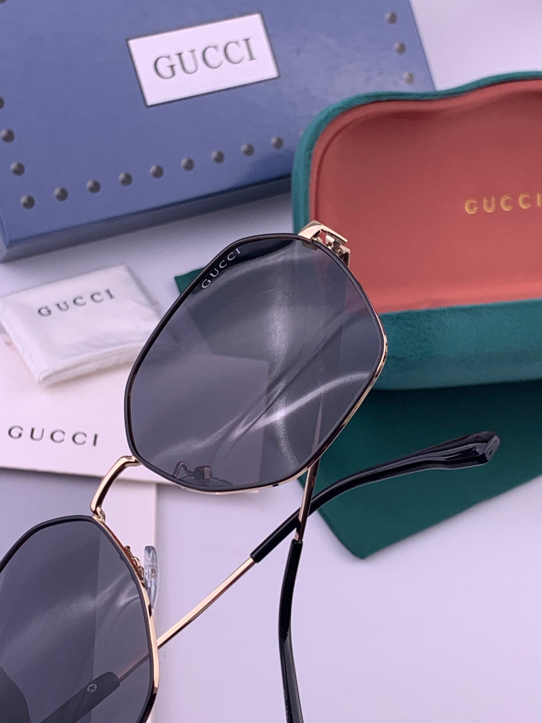 Gucci G9822 Polarized Oversized Brown Lens Sunglasses for Men & Women - 431343 - detail image 6