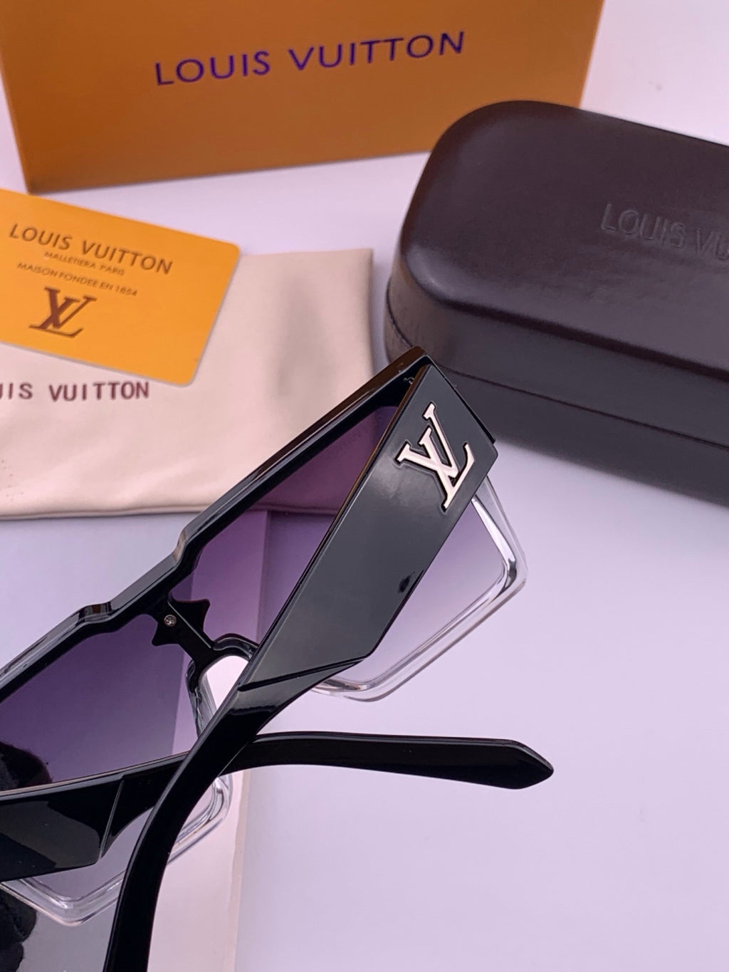 Louis Vuitton L7600 Square Black Lens Sunglasses for Women - 431170 - detail image 4