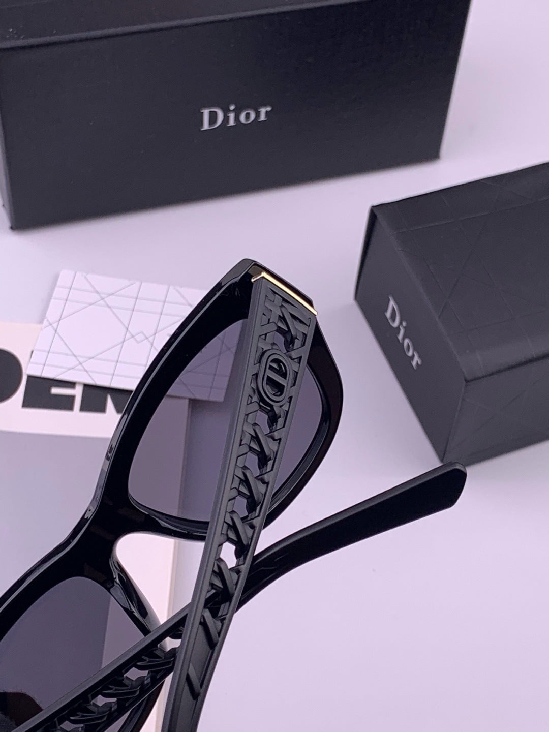 Dior D7911 Polarized Square Black Lens Sunglasses for Men & Women - 449095 - detail image 3
