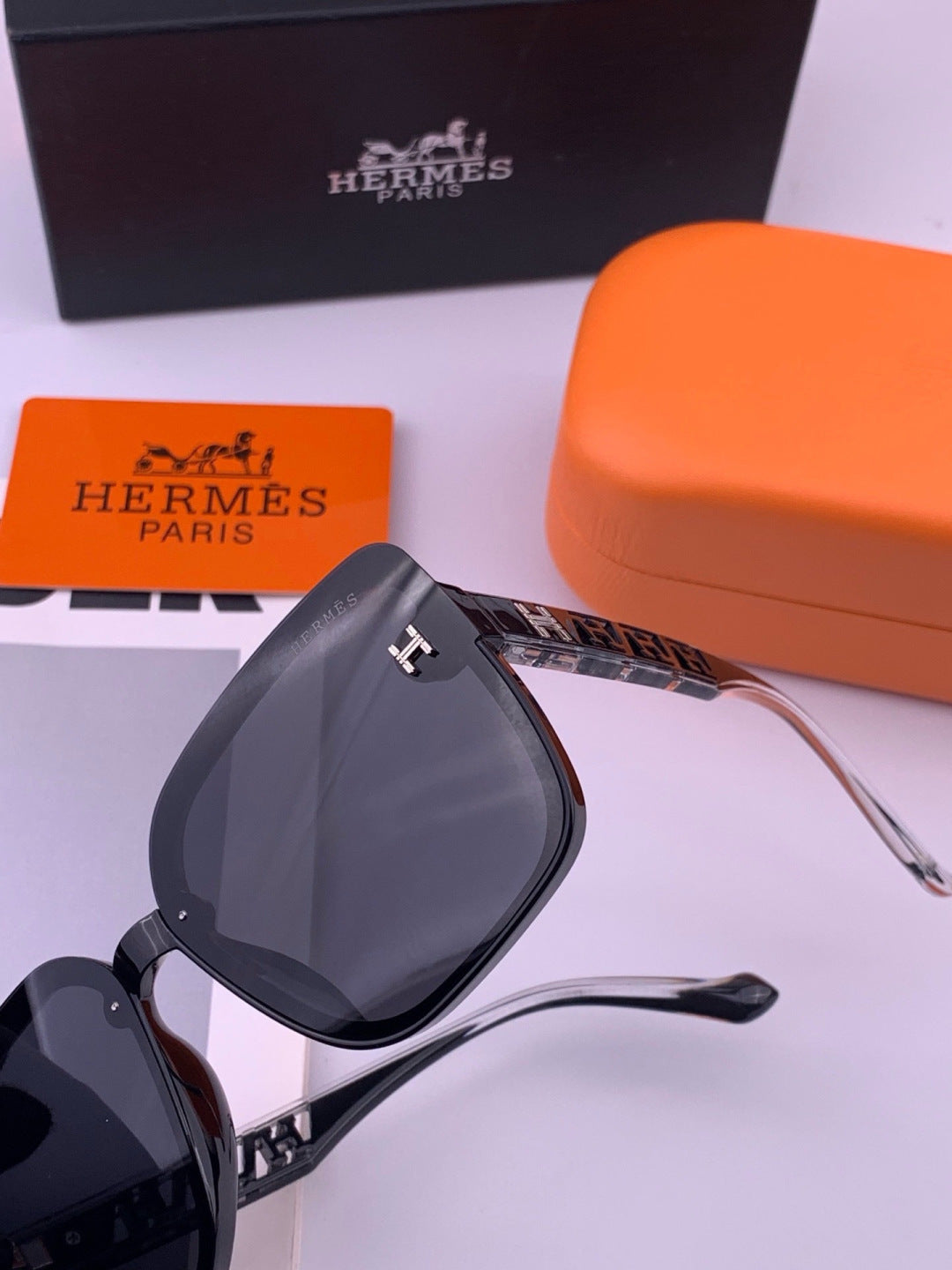 Hermès H7993 Square Black Lens Sunglasses for Men & Women - 450031 - detail image 3