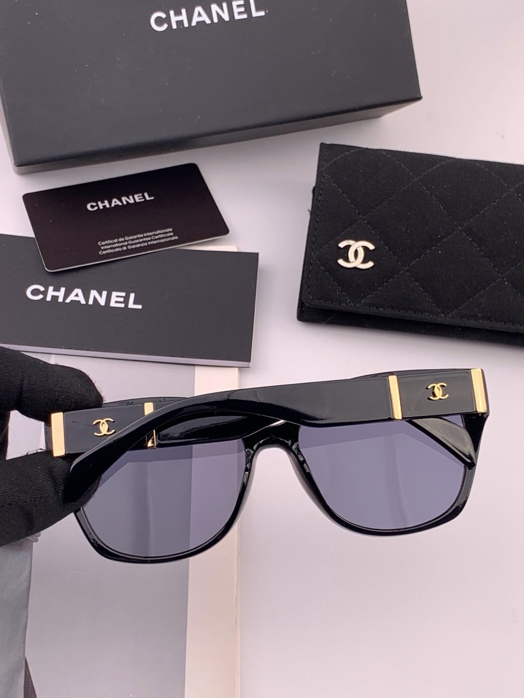 Chanel CH47004 Oversized Black Lens Sunglasses for Men & Women - 449031 - detail image 5