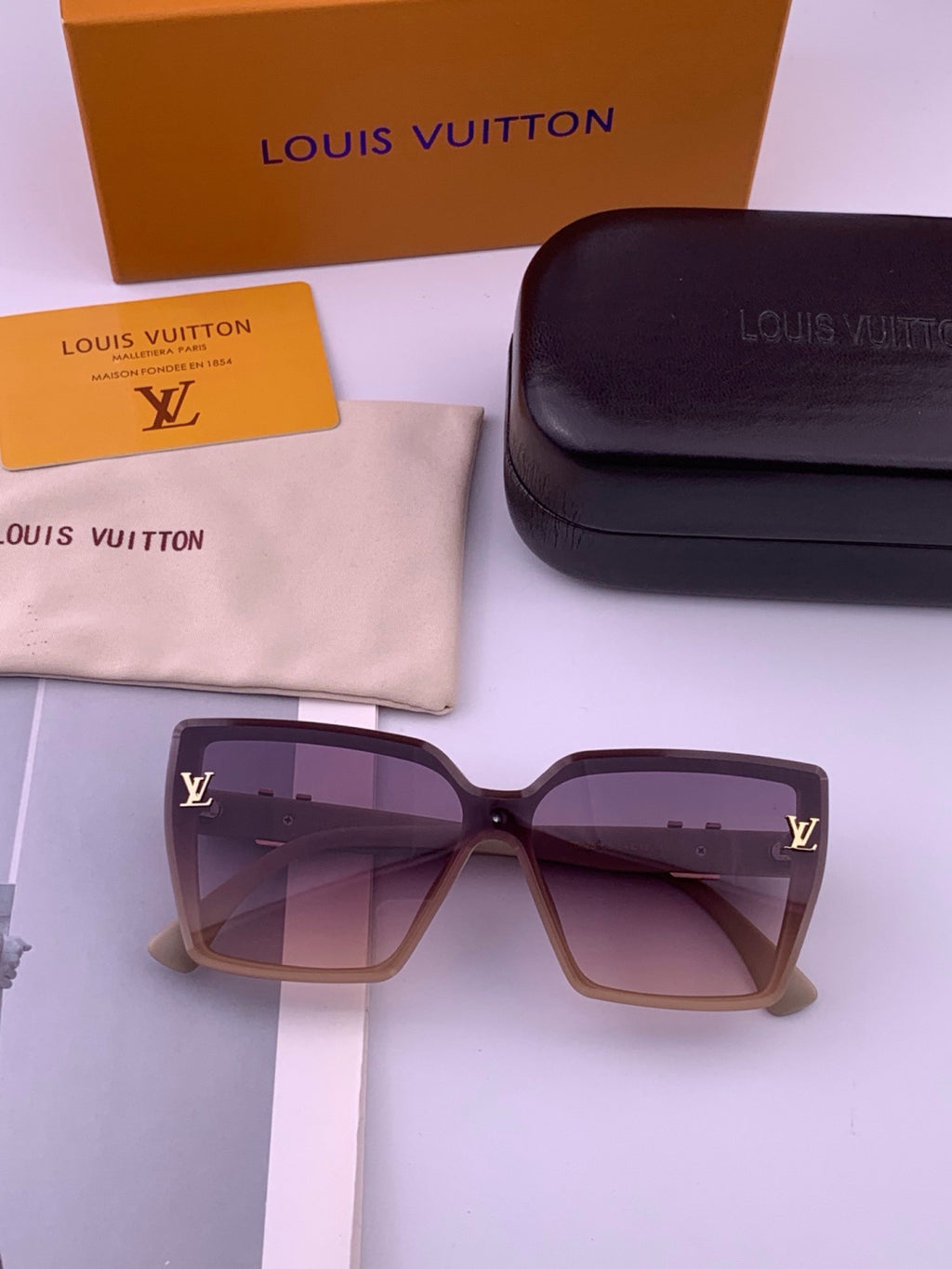 Louis Vuitton L57002 Oversized Purple Lens Sunglasses for Men & Women - 448497 - detail image 6