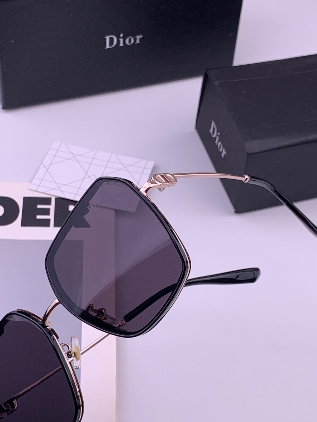Dior D7635 Polarized Fashion Black Lens Sunglasses for Men & Women - 465337 - detail image 3