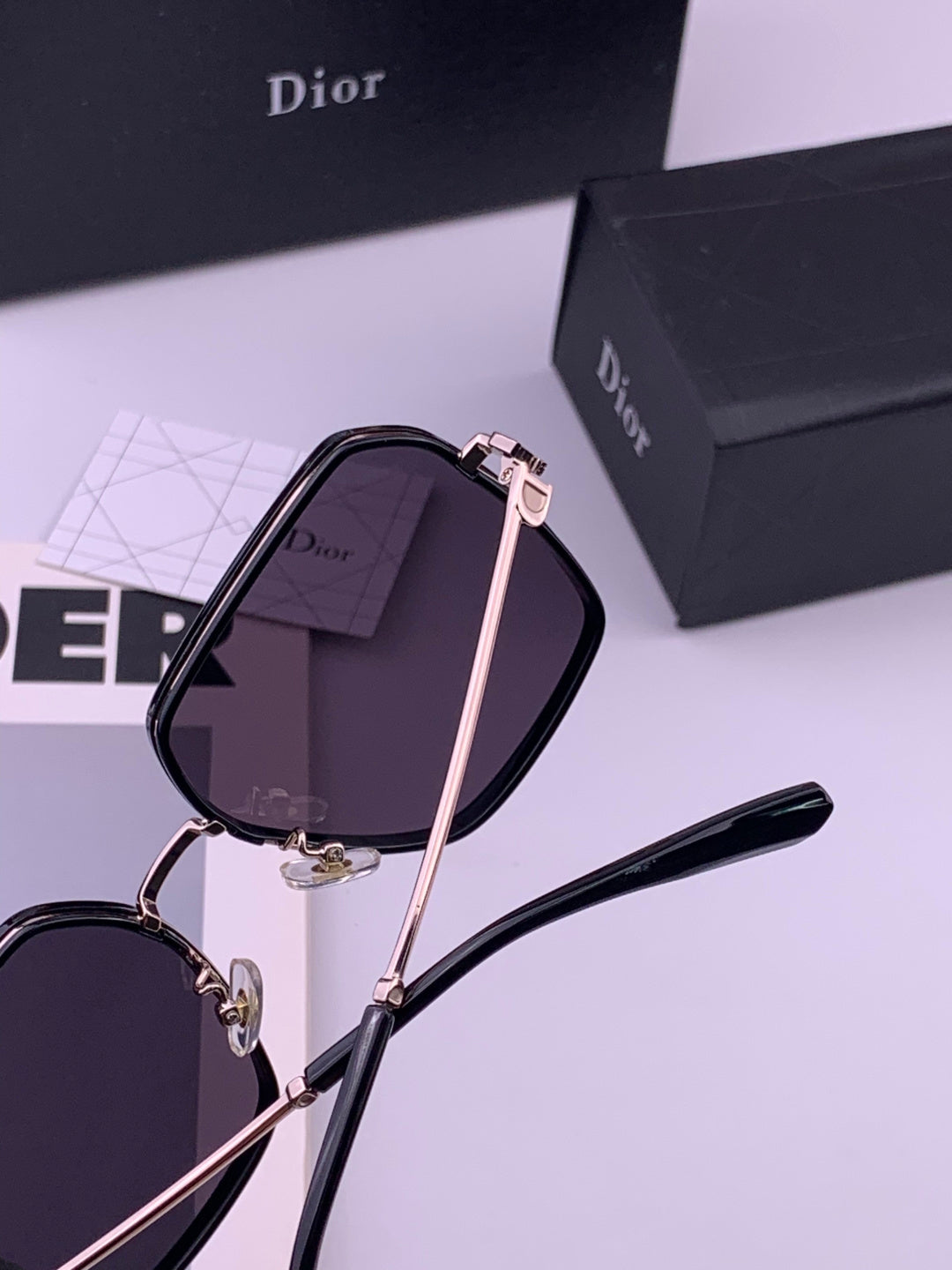 Dior D7635 Polarized Fashion Black Lens Sunglasses for Men & Women - 465337 - detail image 6