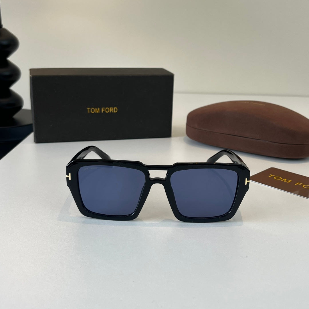 Tom Ford Fashion Blue Lens Sunglasses for Men & Women - detail image 2