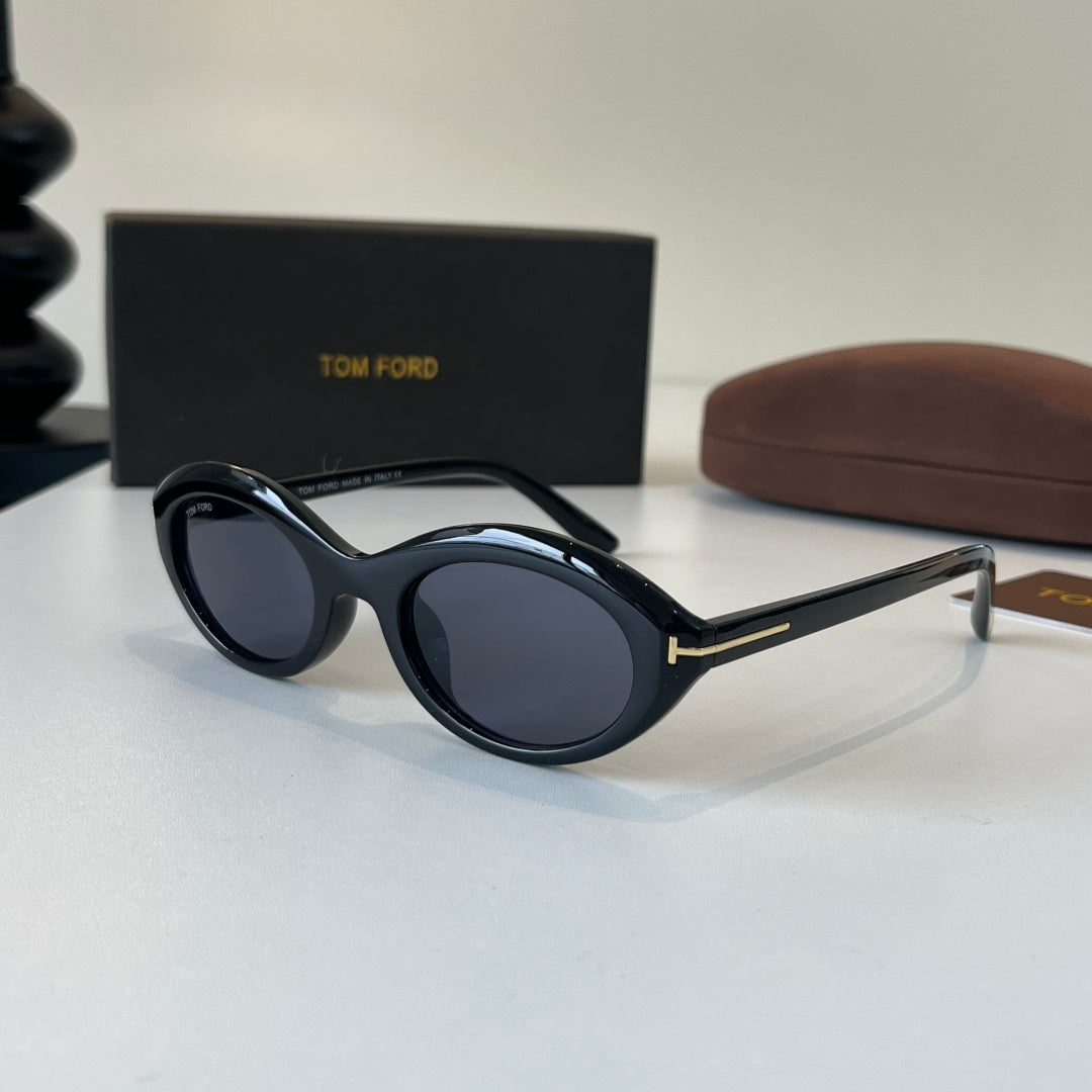 Tom Ford Fashion Black Lens Sunglasses for Men & Women - 466303 - detail image 3