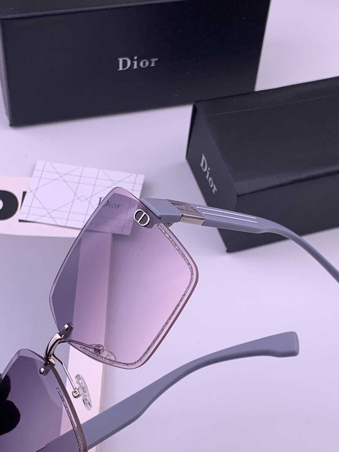 Dior D7771 Square Gold Lens Sunglasses for Men & Women - detail image 3