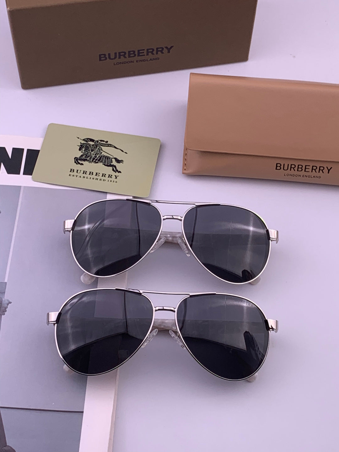 Burberry B880667 Aviator Gold Lens Sunglasses for Men - detail image 6