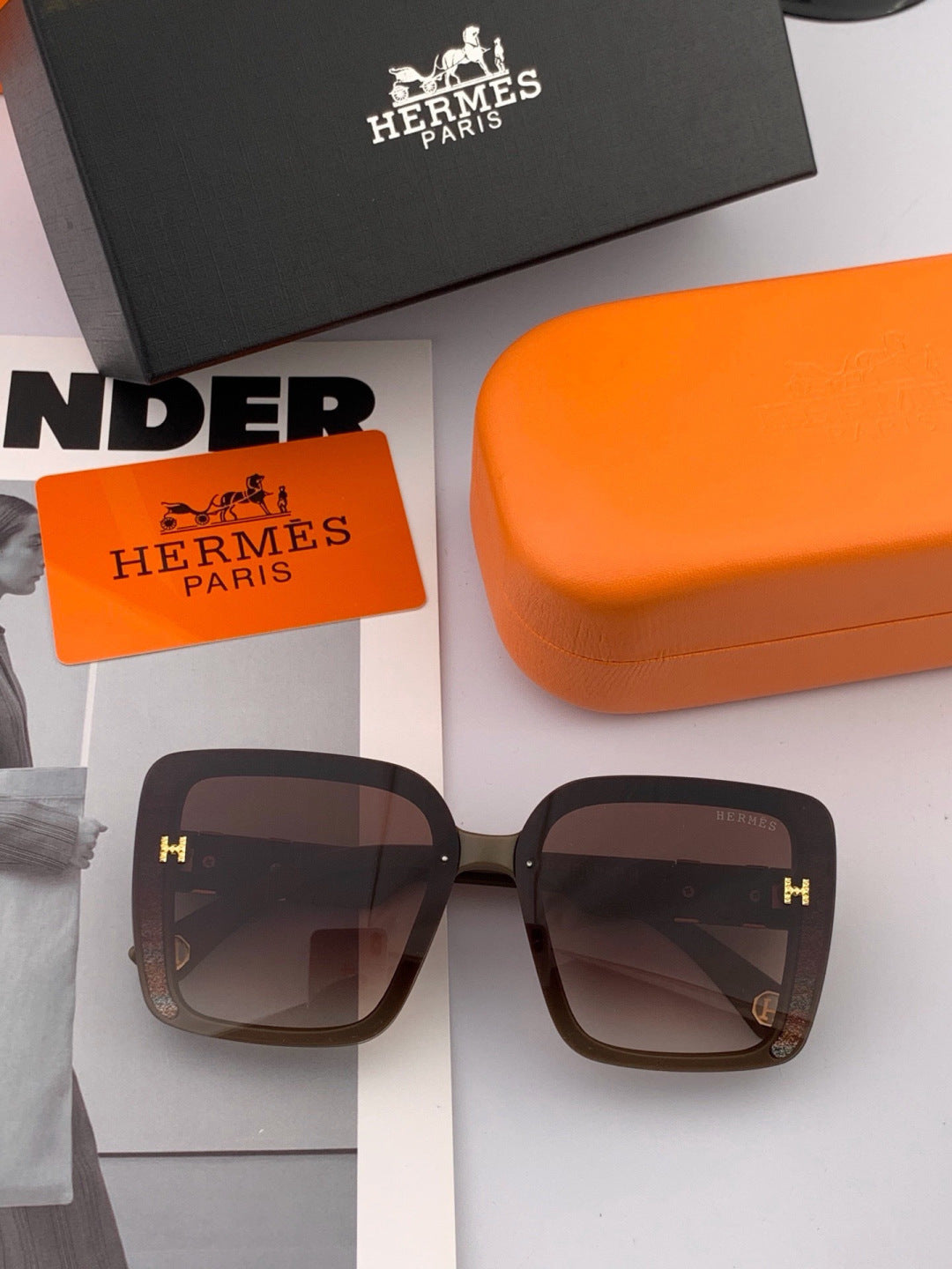 Hermès H2304 Square Pink Lens Sunglasses for Men & Women - 466442