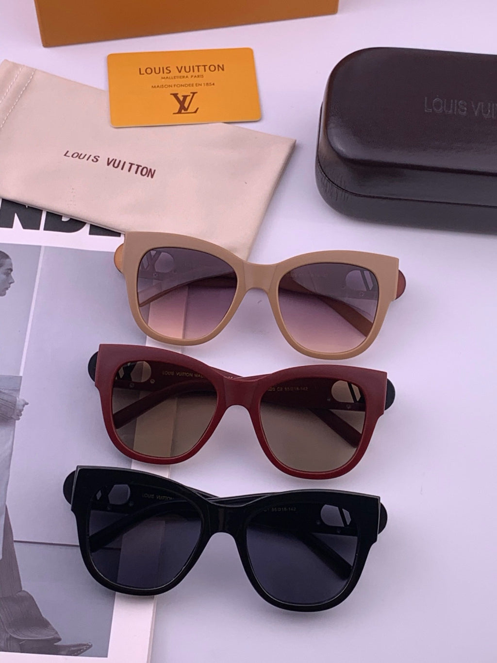 Louis Vuitton L07002 Square Black Lens Sunglasses for Women - 464710 - detail image 8