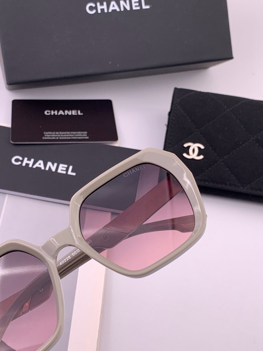Chanel CH84022 Oversized Black Lens Sunglasses for Men & Women - 465121 - detail image 4