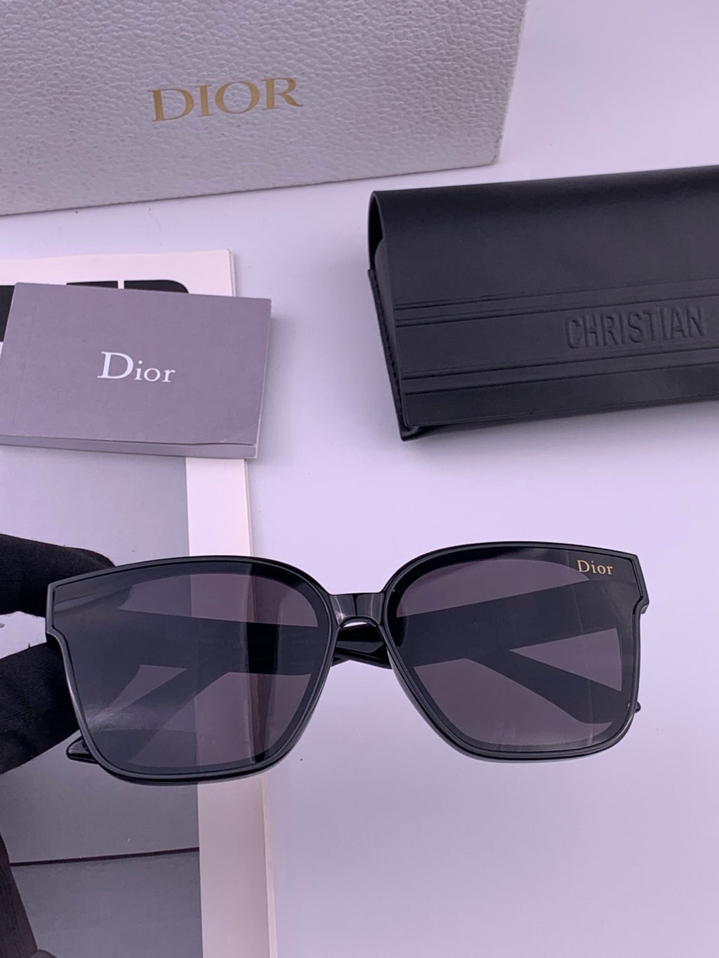 Dior D6895 Square Pink Lens Sunglasses for Men & Women - 465324
