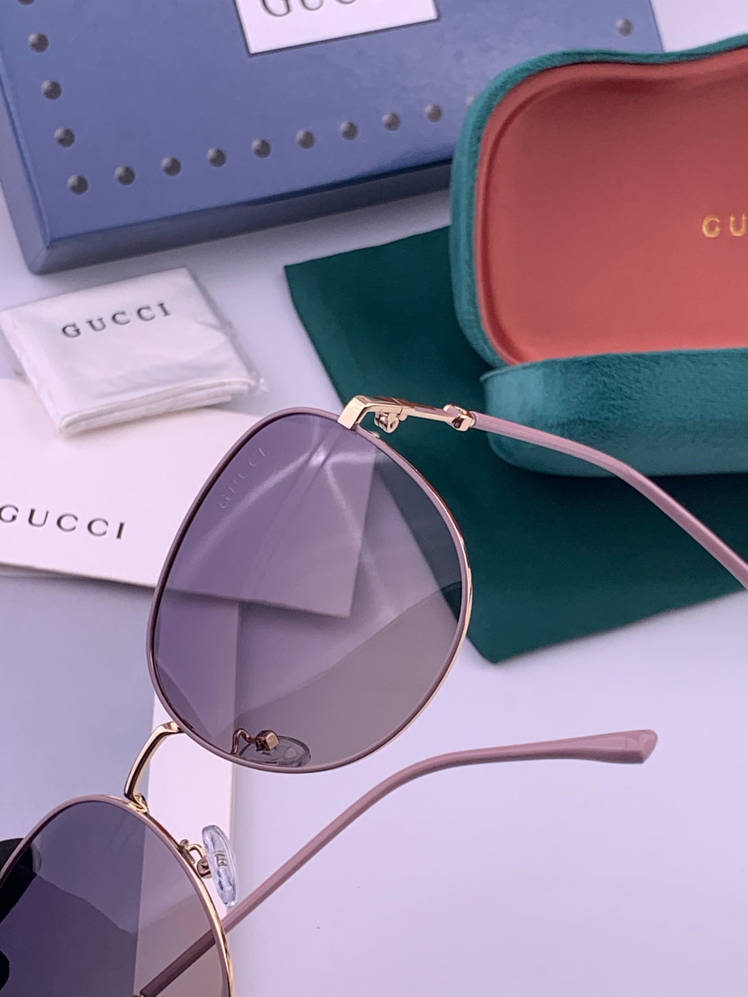 Gucci G8821 Polarized Oversized Black Lens Sunglasses for Men & Women - 464913 - detail image 3