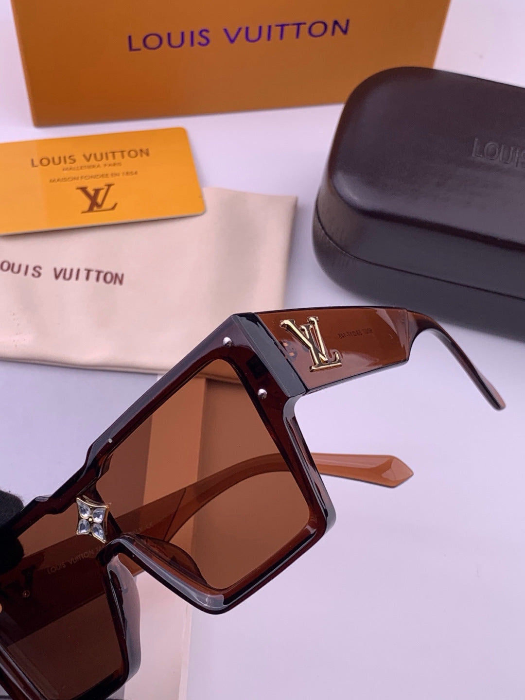 Louis Vuitton L7600 Square Black Lens Sunglasses for Women - 464700 - detail image 3