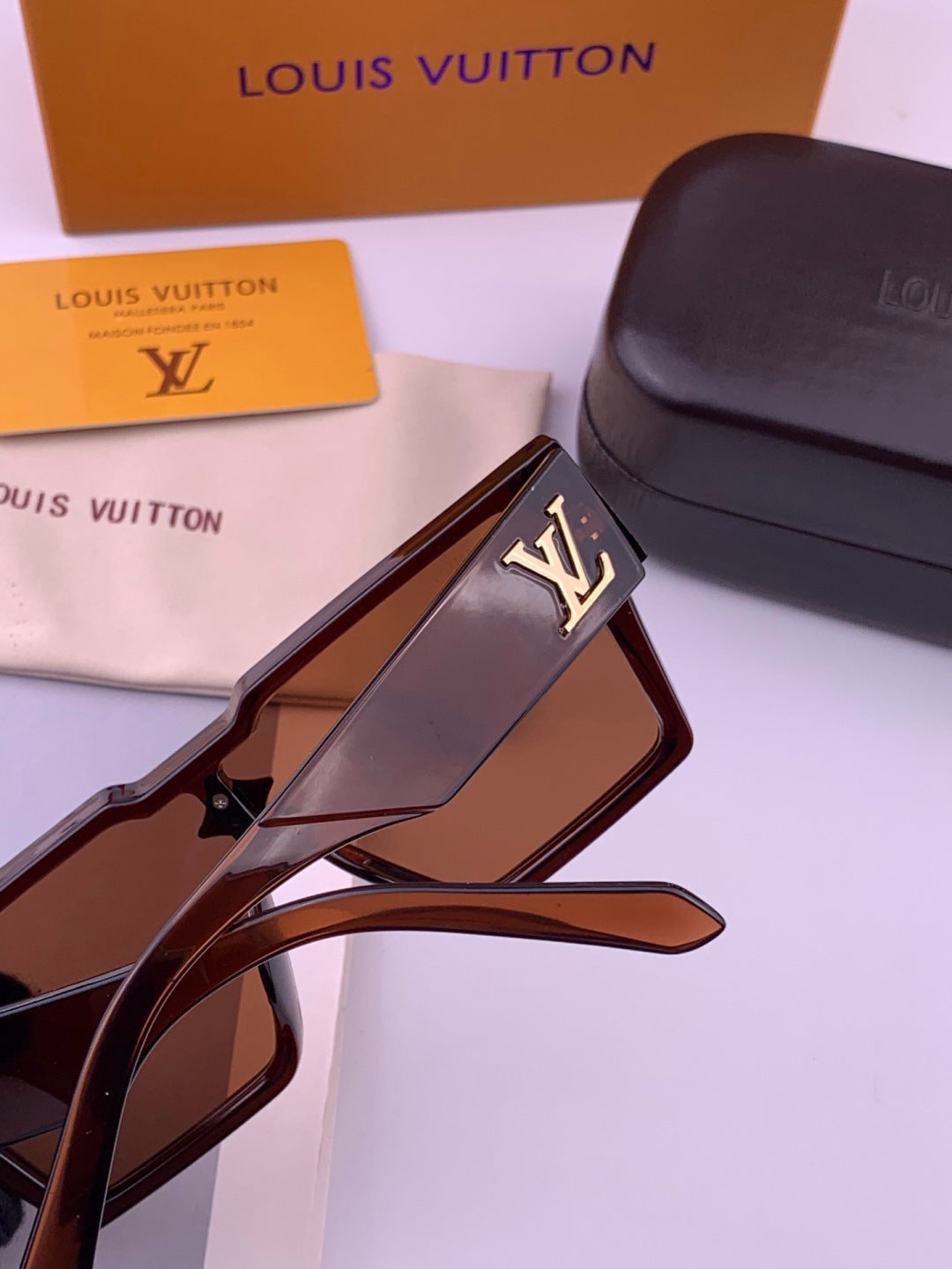 Louis Vuitton L7600 Square Black Lens Sunglasses for Women - 464700 - detail image 5