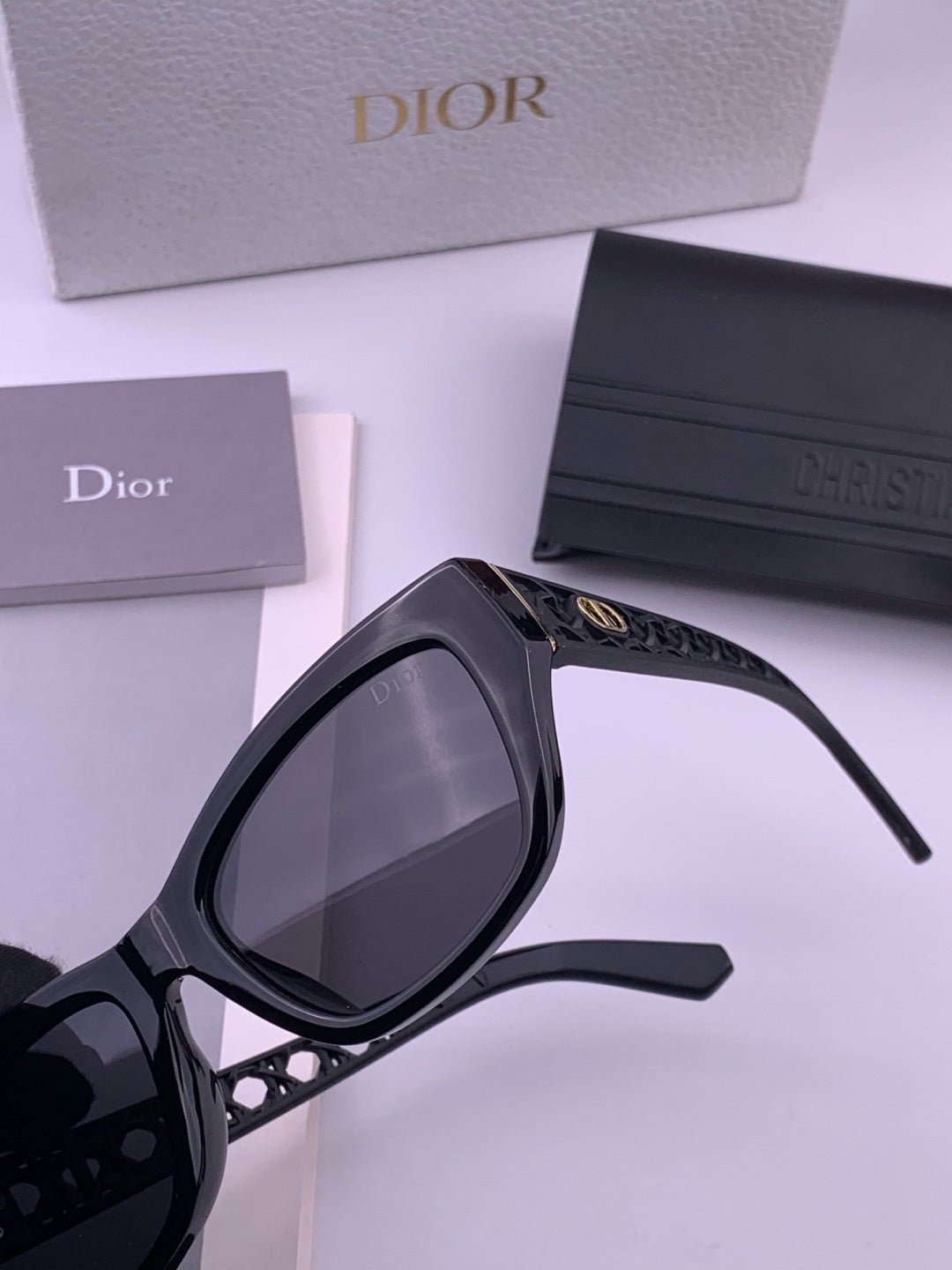 Dior CD5390 Polarized Fashion Brown Lens Sunglasses for Women - detail image 3