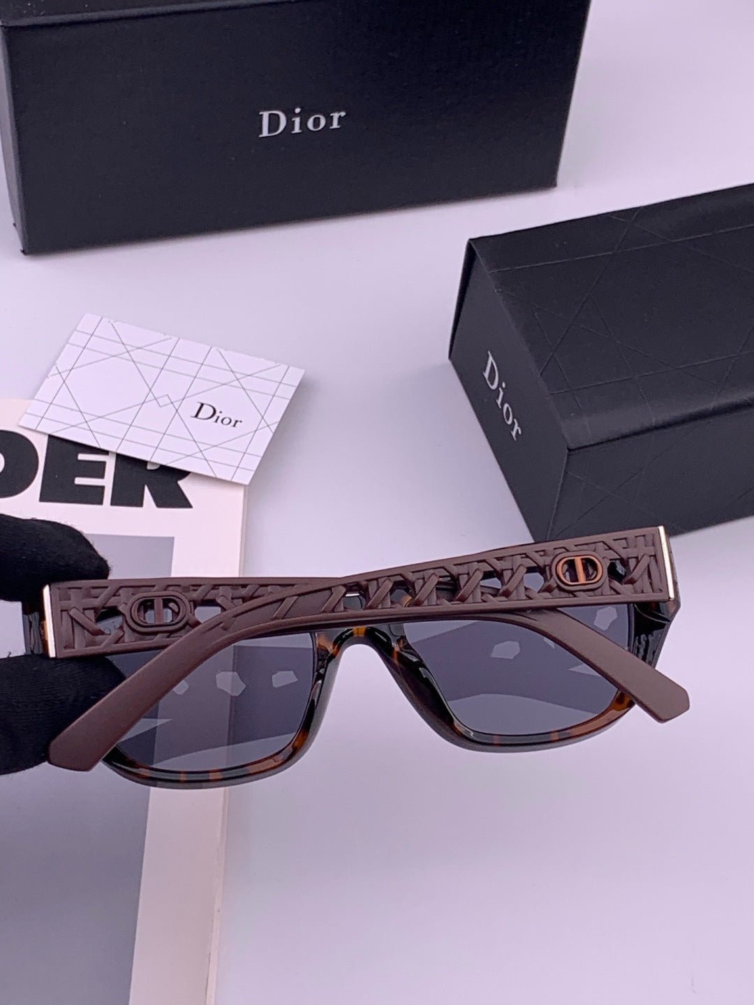 Dior D7911 Polarized Square Black Lens Sunglasses for Men & Women - 486869 - detail image 3