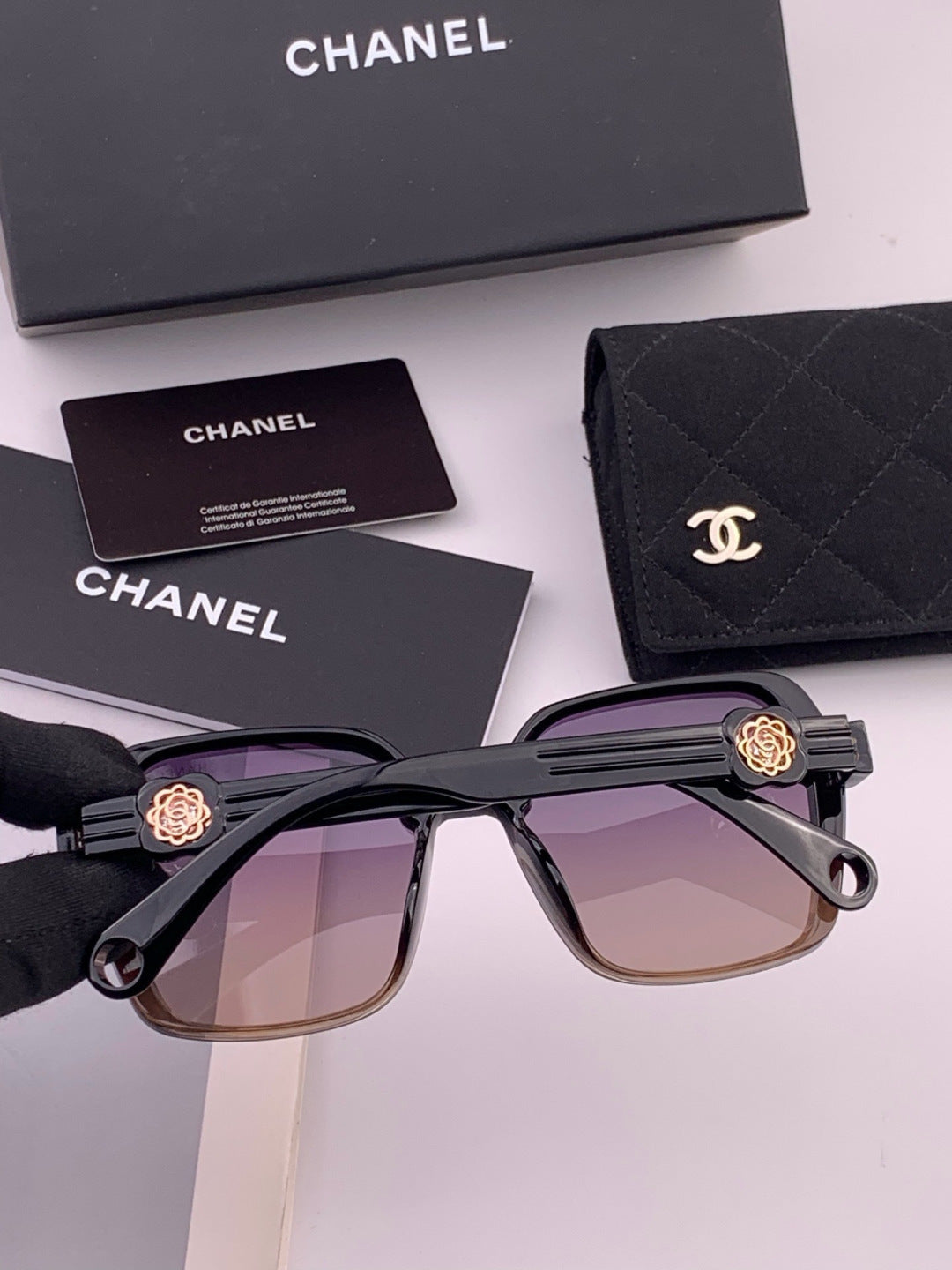 Chanel CH9788 Polarized Oversized Black Lens Sunglasses for Men & Women - detail image 4
