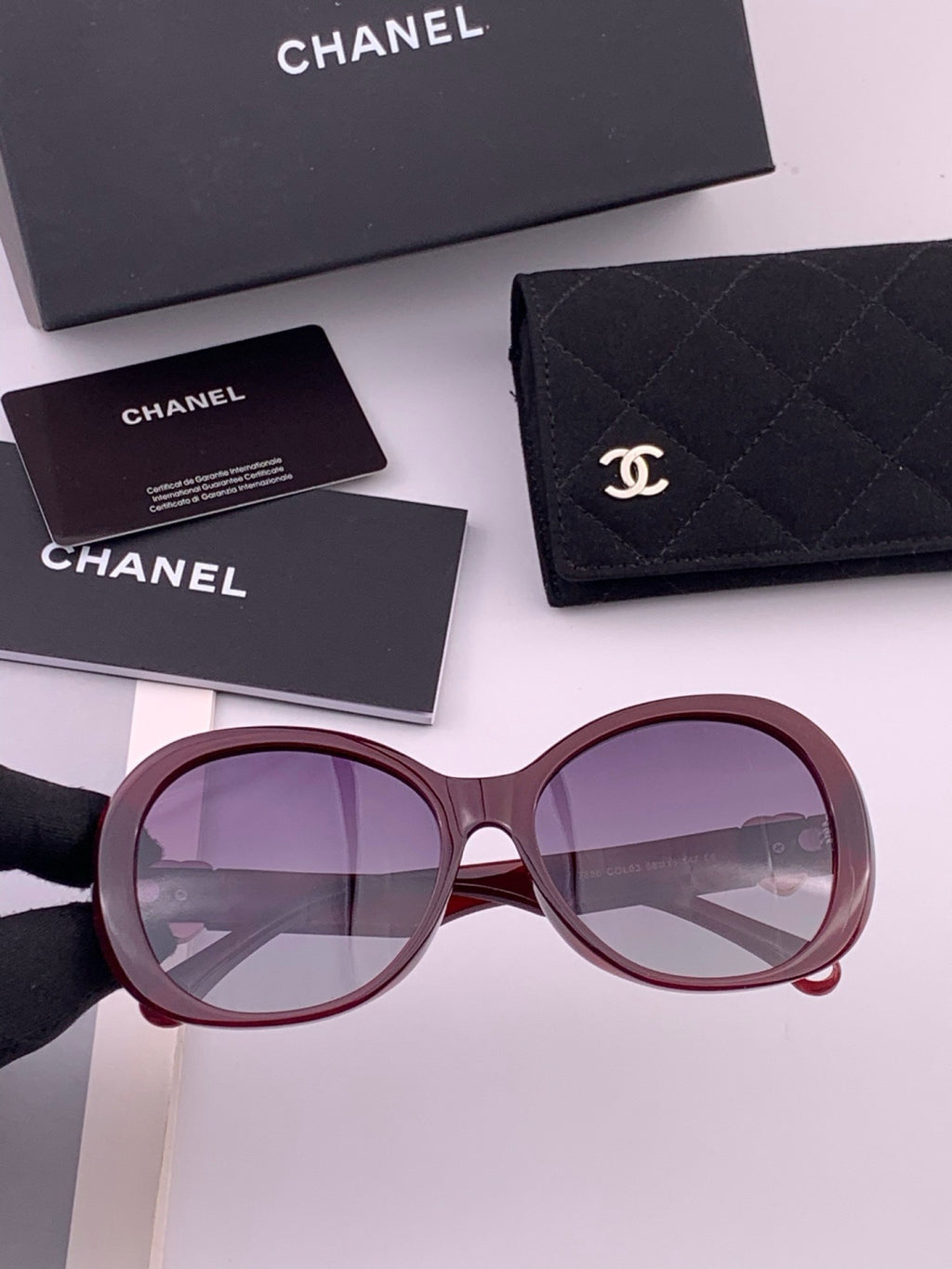 Chanel CH6788 Polarized Oversized Gold Lens Sunglasses for Men & Women - detail image 4