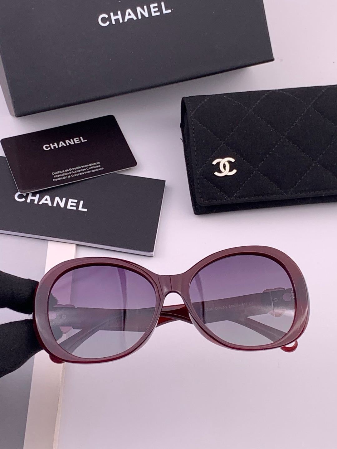 Chanel CH6788 Polarized Oversized Gold Lens Sunglasses for Men & Women - detail image 4