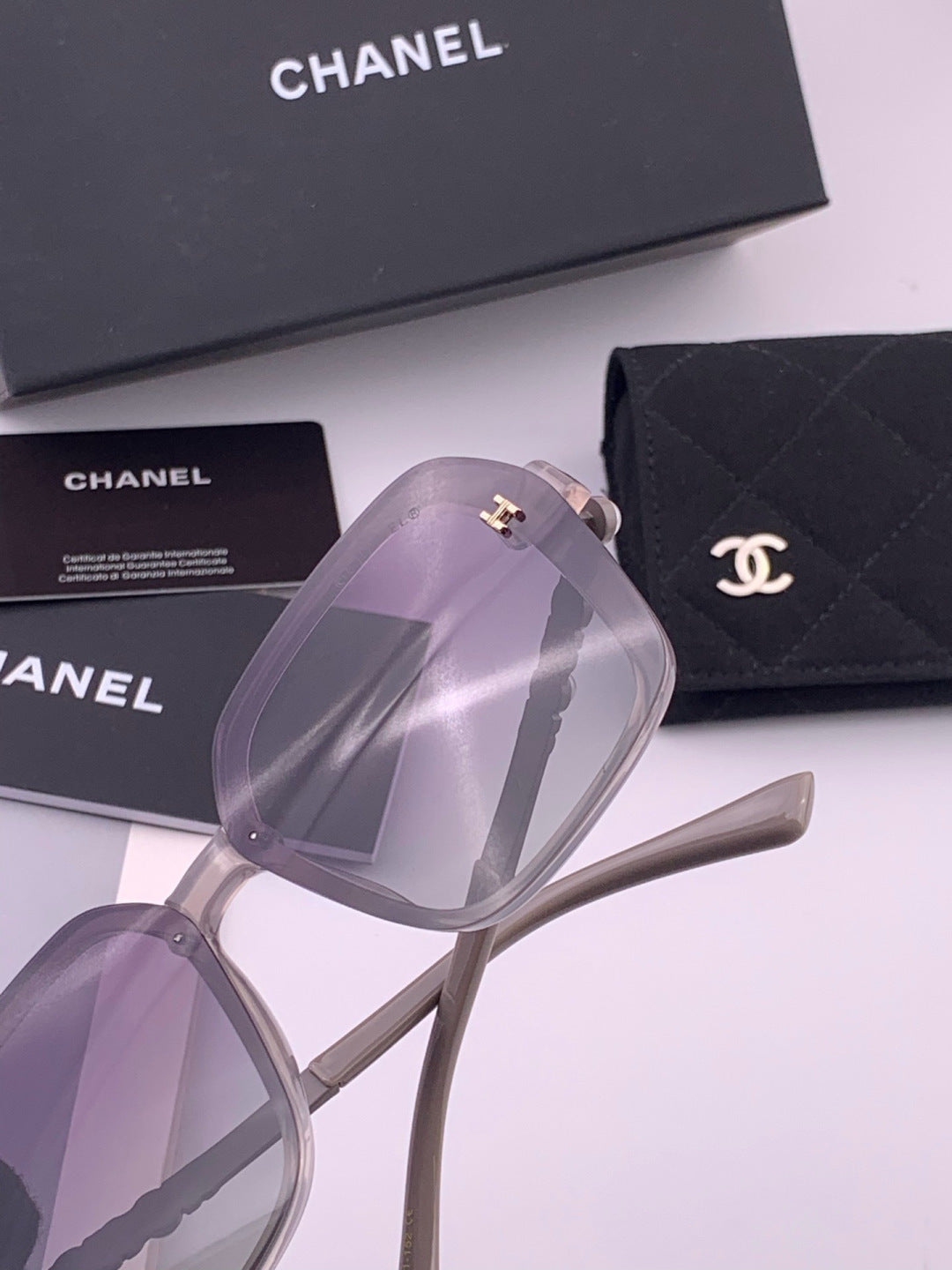 Chanel CH8788 Polarized Oversized Gray Lens Sunglasses for Men & Women - detail image 4