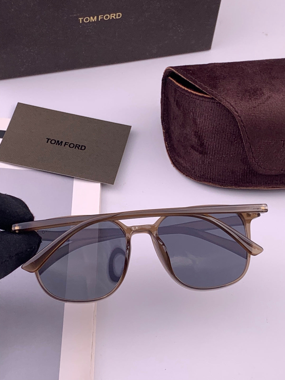 Tom Ford TF32037 Polarized Fashion Gray Lens Sunglasses for Men & Women - detail image 4