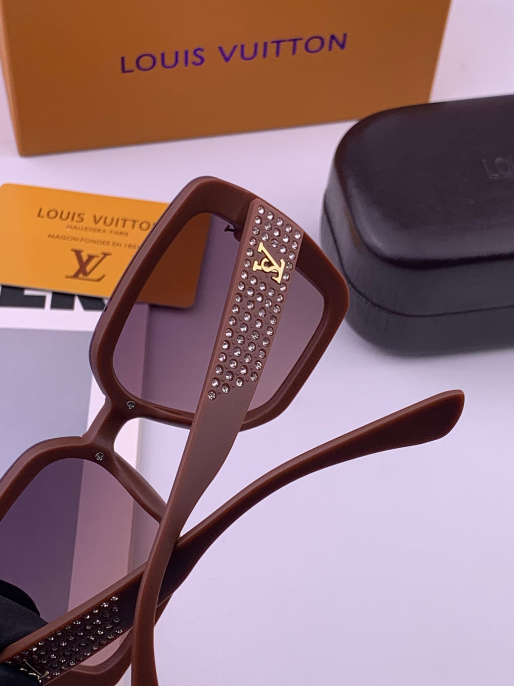 Louis Vuitton L2990 Square Black Lens Sunglasses for Men & Women - detail image 3