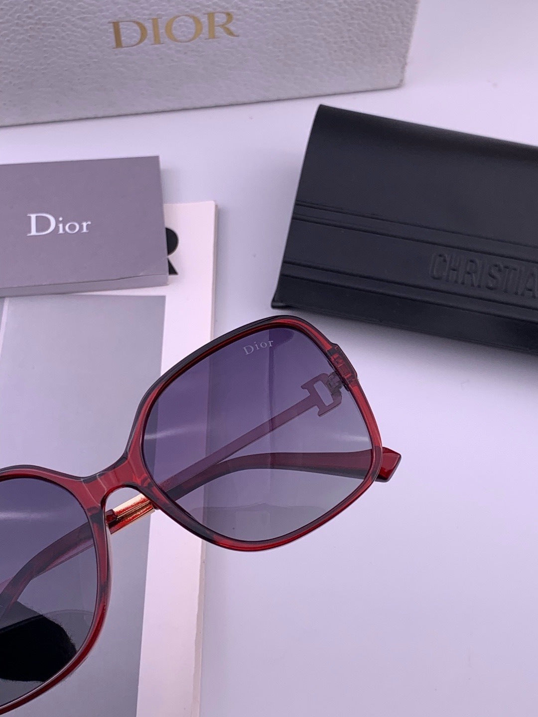 Dior D8266 Polarized Fashion Black Lens Sunglasses for Men & Women - detail image 4