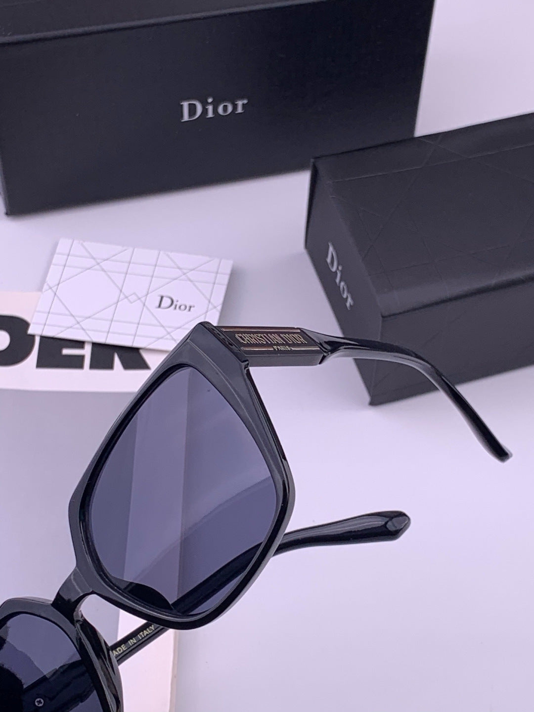 Dior D67706 Fashion Gold Lens Sunglasses for Men & Women - detail image 4