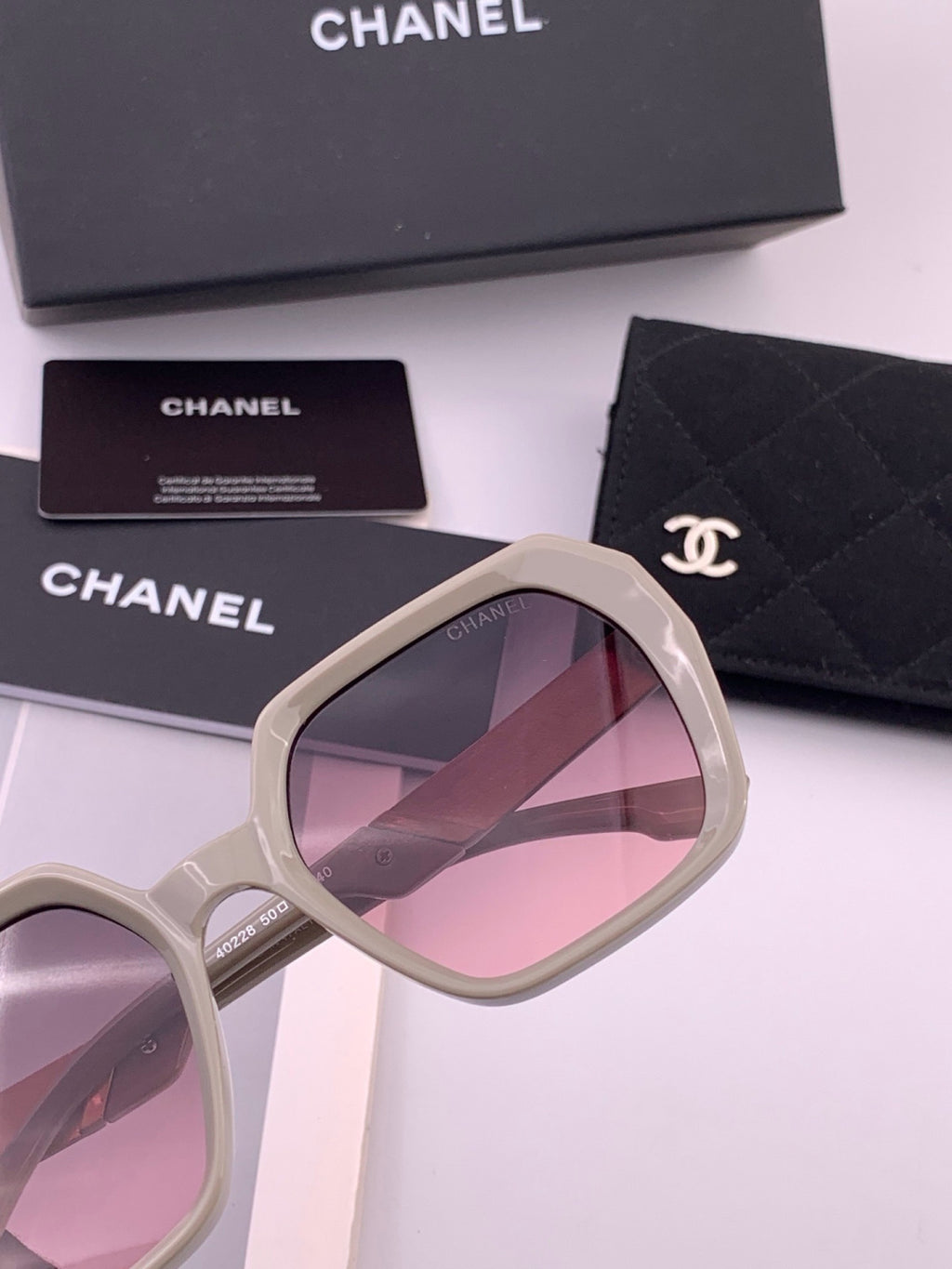 Chanel CH84022 Oversized Black Lens Sunglasses for Men & Women - detail image 4