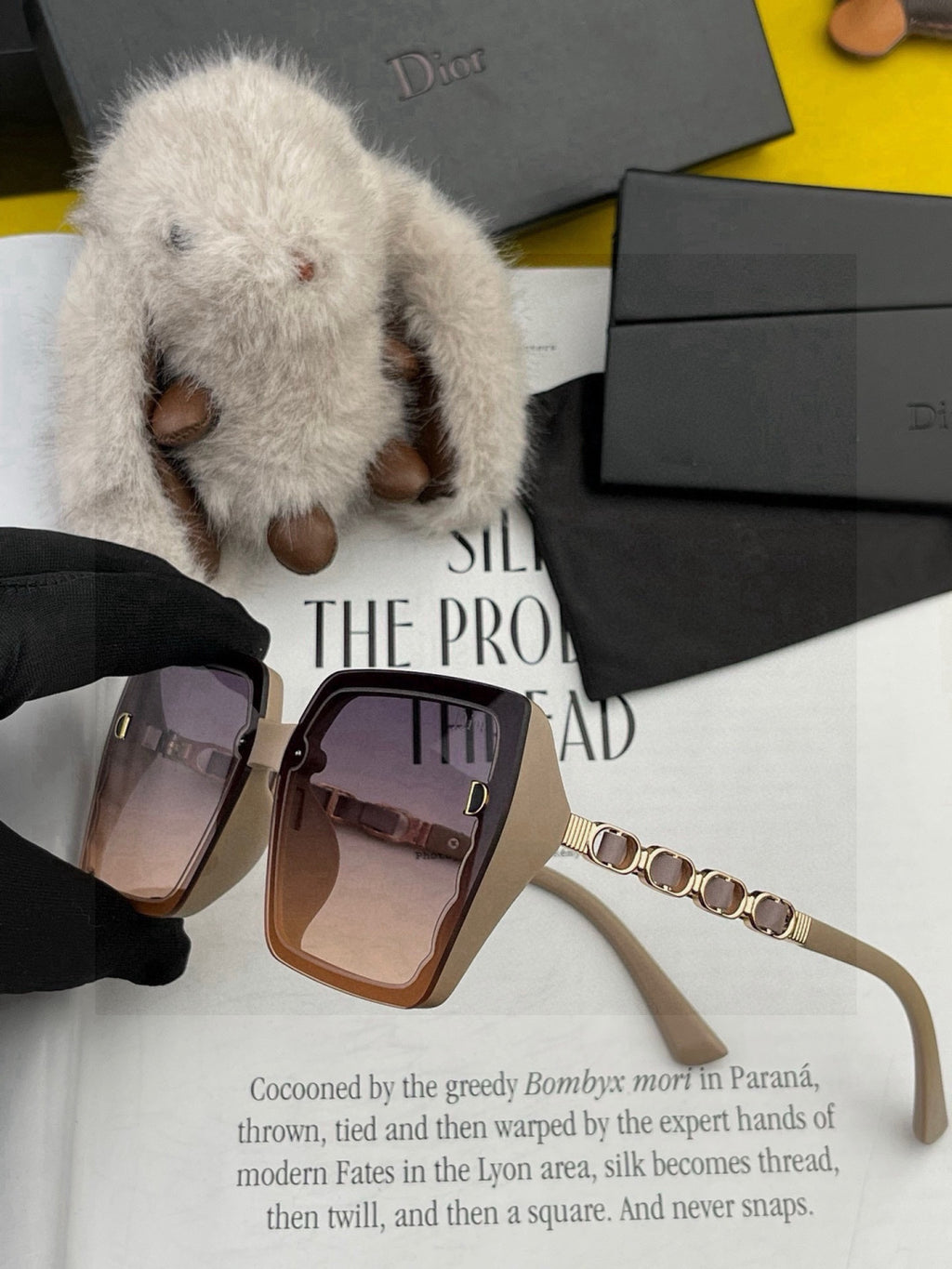 Dior CD5302 Square Gold Lens Sunglasses for Men & Women - detail image 3