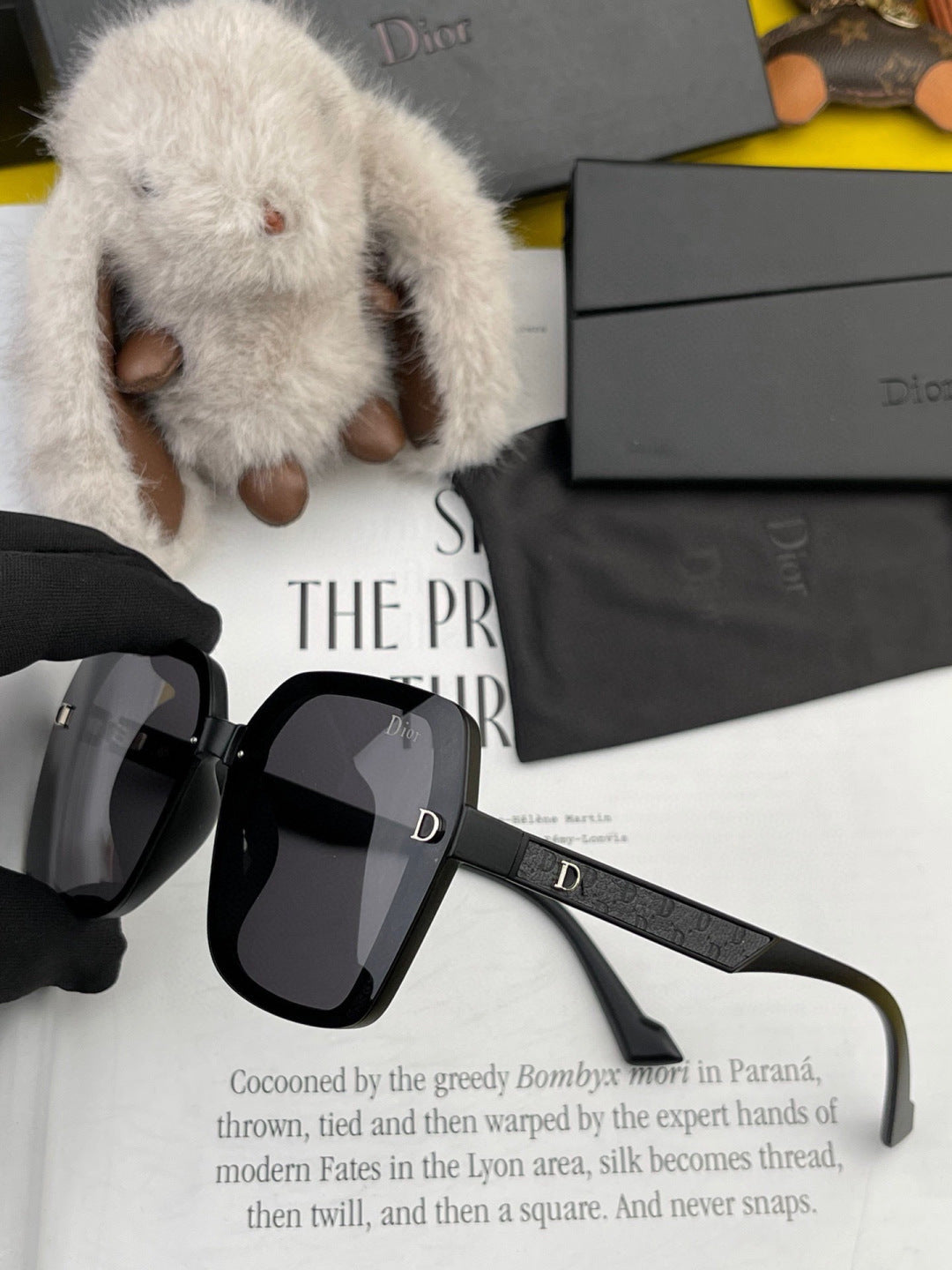 Dior D3200 Polarized Fashion Blue Lens Sunglasses for Men & Women - detail image 5